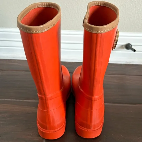 Tory Burch Maureen Logo Orange  Rubber Rain Boots with Logo size 8