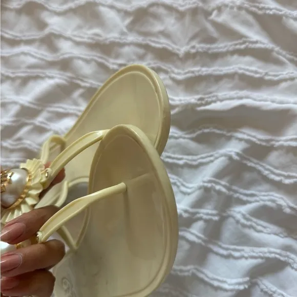 Tory Burch Melody Thong Miller rubber Cream Sandals