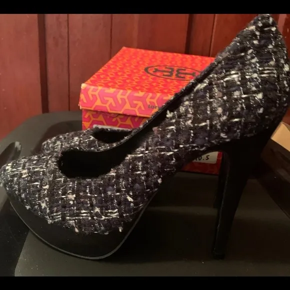 Tory Burch Peggy Platforms worn once