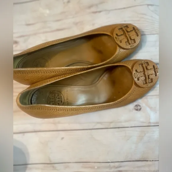 Tory Burch SALLY TUMBLED LEATHER wedge pump Sz 7.5 Women