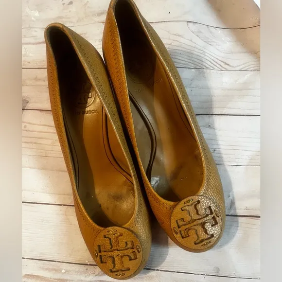 Tory Burch SALLY TUMBLED LEATHER wedge pump Sz 7.5 Women
