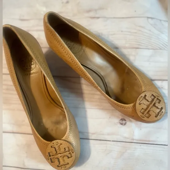 Tory Burch SALLY TUMBLED LEATHER wedge pump Sz 7.5 Women