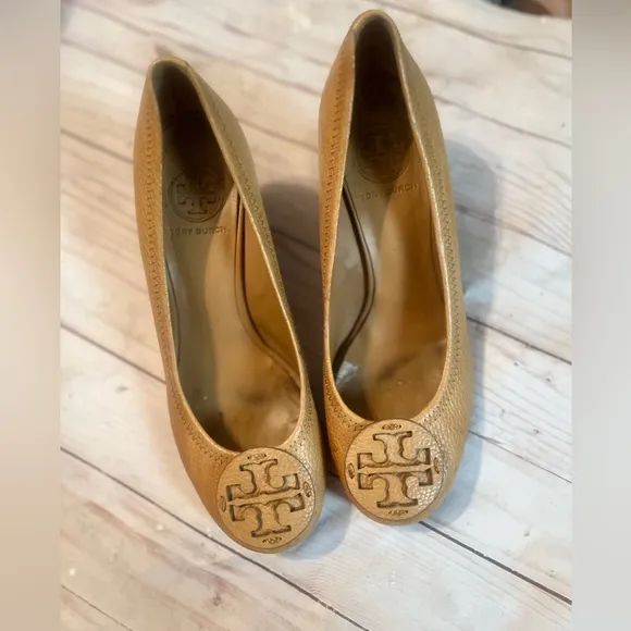 Tory Burch SALLY TUMBLED LEATHER wedge pump Sz 7.5 Women