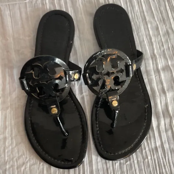 TORY BURCH Size 7.5 MILLER black patent leather thong slip ons sandals