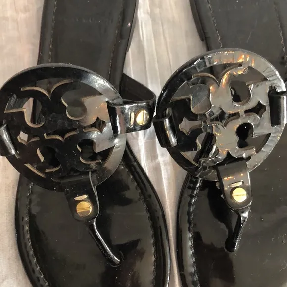 TORY BURCH Size 7.5 MILLER black patent leather thong slip ons sandals