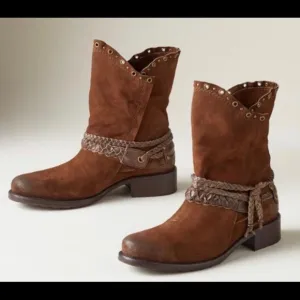 TRASK Naomi suede leather western  booties
