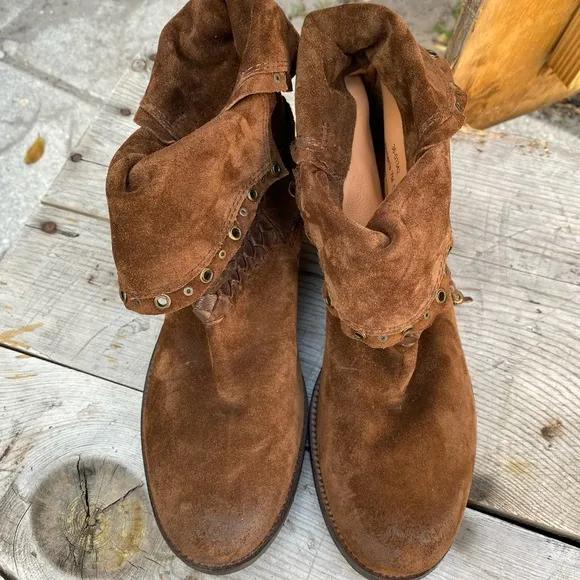 TRASK Naomi suede leather western  booties