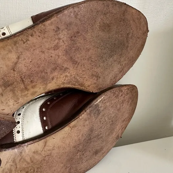 TRICKERS Men Brown White Wingtip Brogues US 9 / EU 42 - 43 / UK 8 Leather Shoes