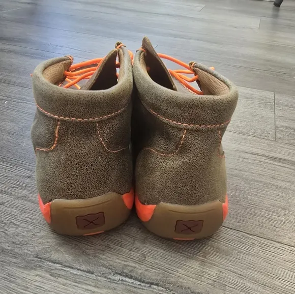 Twisted X Men's Bomber &amp; Neon Orange Chukka Driving Moccasin Size 5M Leather