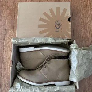 UGG Australia Boots Men’s 8.5 Leather Sheepskin Lace Up Westly Canvas Chestnut