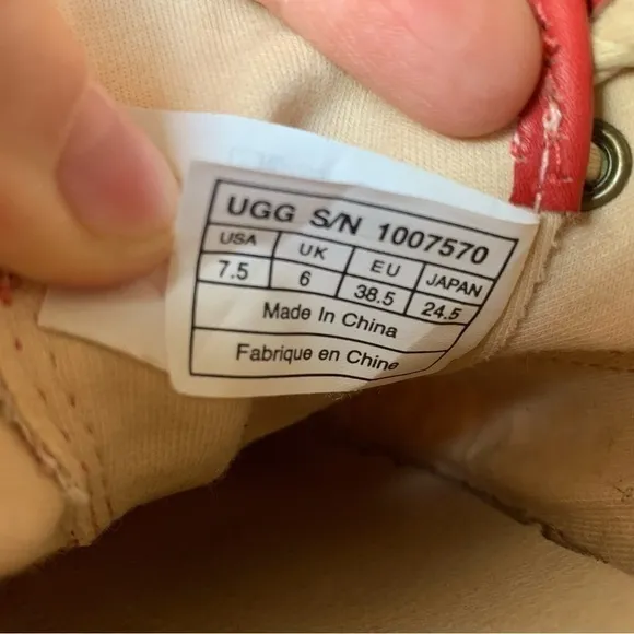UGG AUSTRALIA Eyan Nautical Womans Lace Up Canvas Red Striped Tennis Shoes