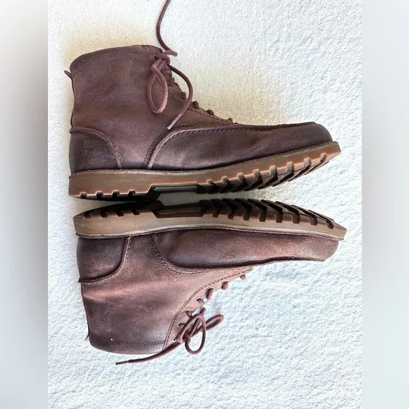 Ugg Australia Fallbrock Men's Suede Leather Boots Size 10 Burgundy Chukka