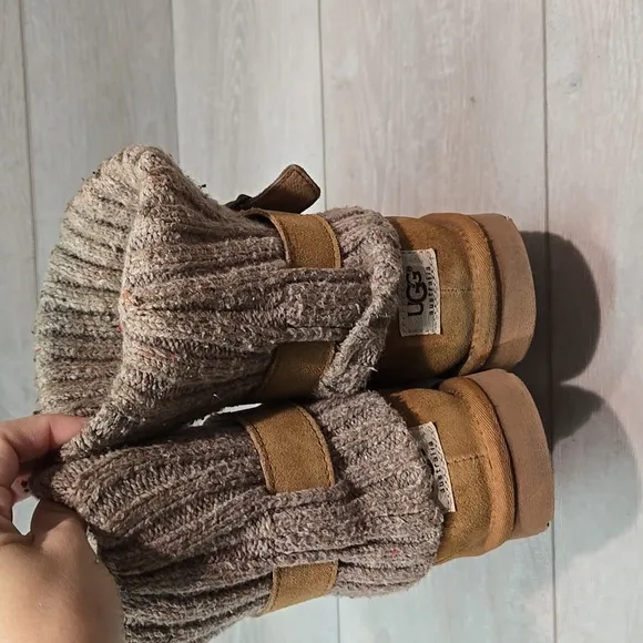 Ugg Australia Women 1003175 Sweater Suede Chestnut Boots shoes sz 7