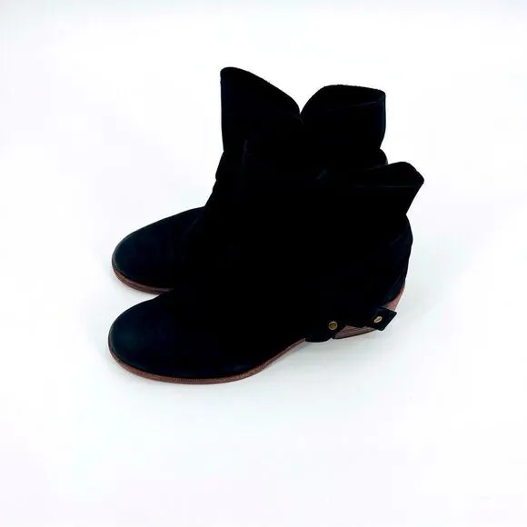UGG Boot Ankle Black Suede Size 8.5