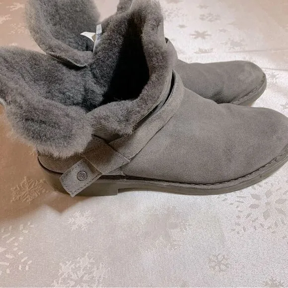UGG Boots Zariah 1226673 Gray Suede Leather Water Repellent Sz 9.5 spots see pic