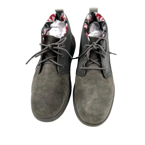 Ugg Boys Canoe Reflective Chukka Boots Leather Suede grey  red Size 6