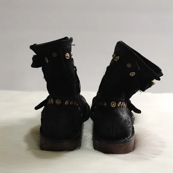 Ugg Fabrizia Boots