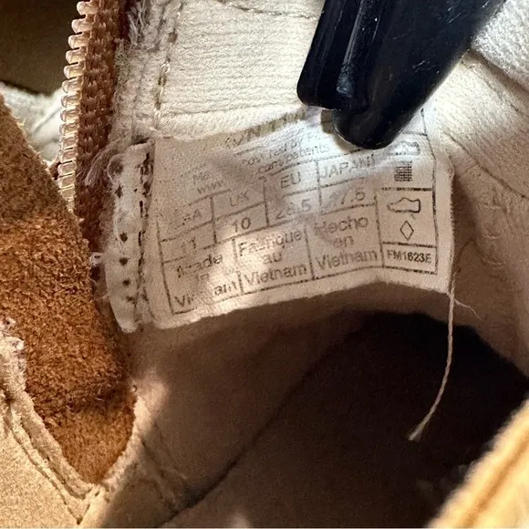 Ugg Kids Hamden II Suede Boots Side Zip Beige Toddler Girls Size 11