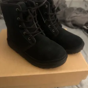 UGG kids HARKLEY boots