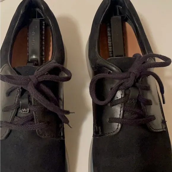 Ugg men shots in a good condition suede and leather