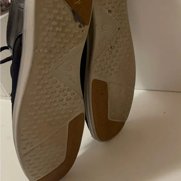 Ugg men shots in a good condition suede and leather
