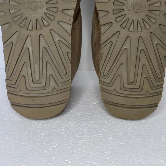UGG Men's Neumel Chestnut Suede Casual Boots Size 9