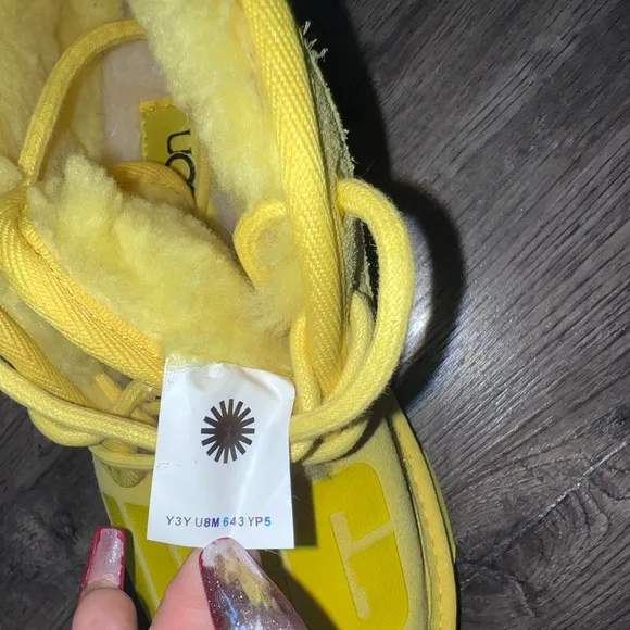 UGG NEUMEL II Scatter 1134960K Youth Size 4 Graphic Chukka Boots Yellow New