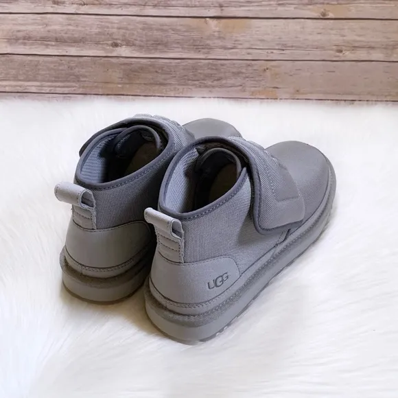 UGG Neumel UGG Molded Logo Boots In Seal