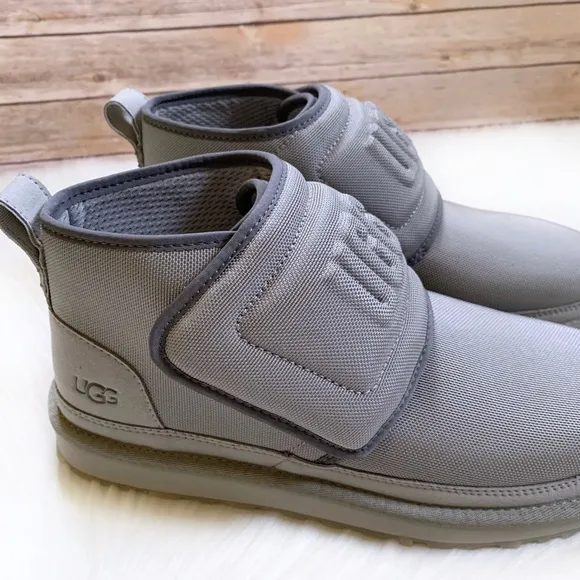UGG Neumel UGG Molded Logo Boots In Seal