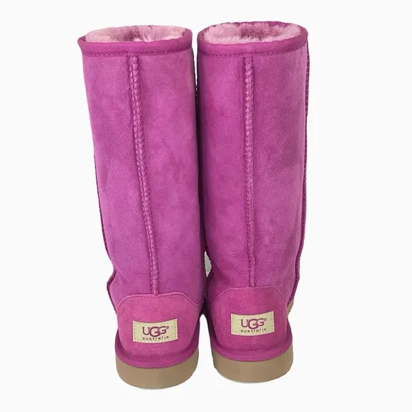 UGG NWOTSuede Knee-high Boots in Fuchsia. Sz. 3