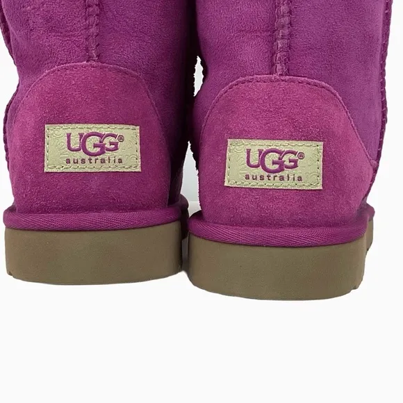 UGG NWOTSuede Knee-high Boots in Fuchsia. Sz. 3