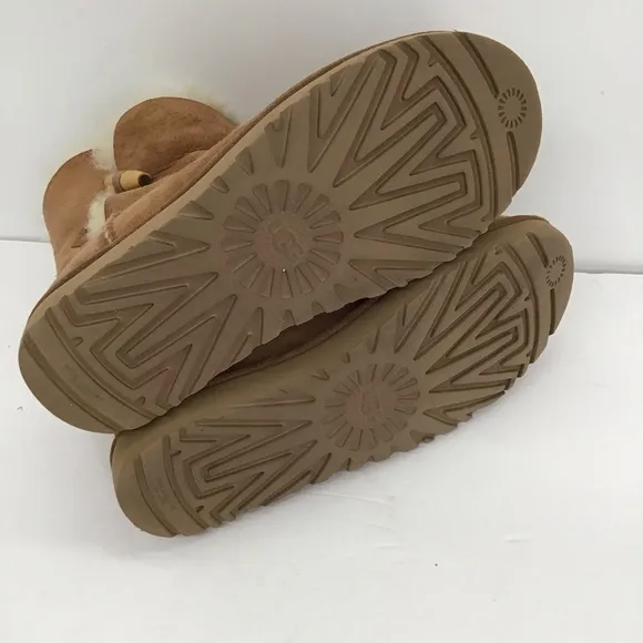 UGG Women’s Keely Winter Boot Suede Leather Genuine Sheepskin Toggle Size 8