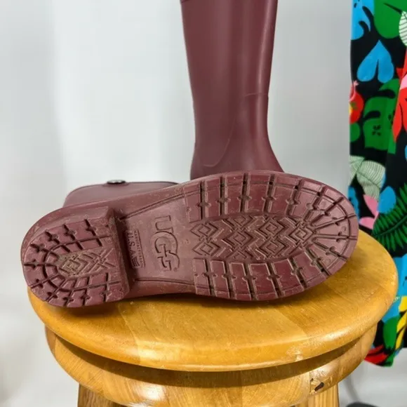 UGG Women's Sienna Matte Rubber Rain Boots 7