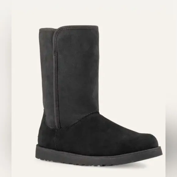 UGG Black Michelle Suede Sheepskin Boots NWOT size 5