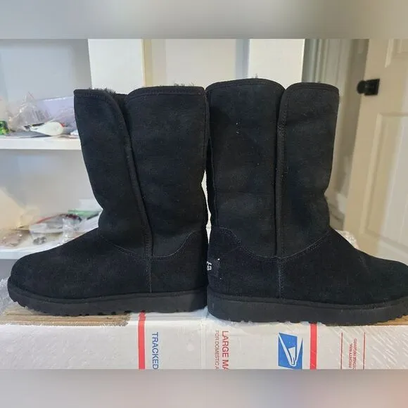 UGG Black Michelle Suede Sheepskin Boots NWOT size 5