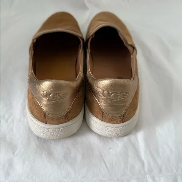 UGG Cas Loafers size8.5 Chestnut Brown suede casual Slip on shoes.