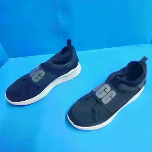 UGG Neutra 1095097 Woman’s Black &amp; White Athletic Sneakers Shoes Size 7.5