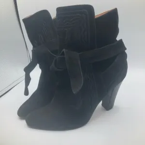 Ulla Johnson Women’s black Aggie embroidered suede boots Size 7