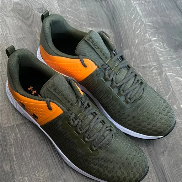 Under Armour Men's Green and Orange Athletic Shoes