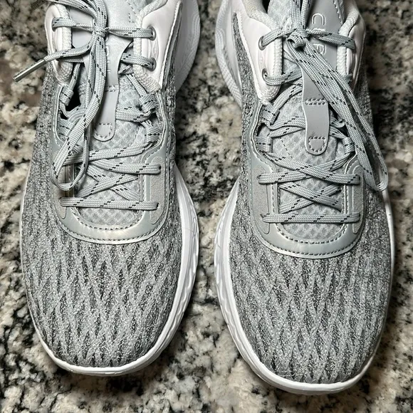 Under Armour Team Curry 9 White Gray Sneakers - 12.5