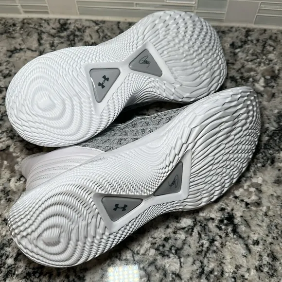 Under Armour Team Curry 9 White Gray Sneakers - 12.5