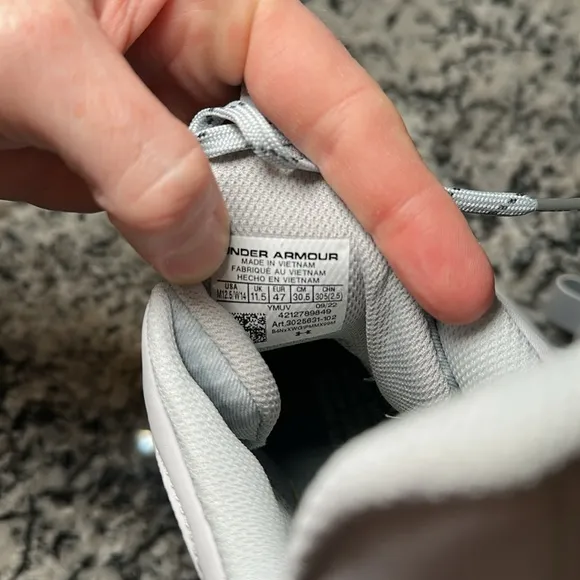 Under Armour Team Curry 9 White Gray Sneakers - 12.5