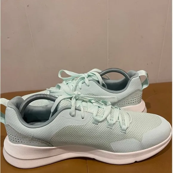 Under Armour Women's UA Essential Sportstyle Shoes Sneakers Mint Green Sz 11