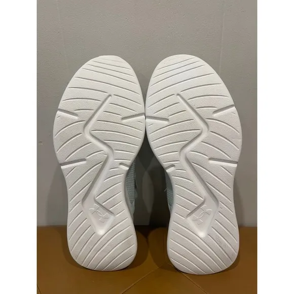 Under Armour Women's UA Essential Sportstyle Shoes Sneakers Mint Green Sz 11