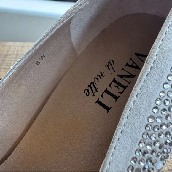 VANELI di Notte Suede Gray Embellished Pumps Shoes Size 8W