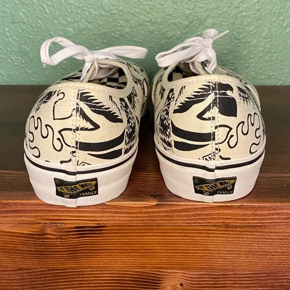 VANS 50th Anniversary EXCLUSIVEEMPLOYEE ONLY SHOES Men’s Size 11