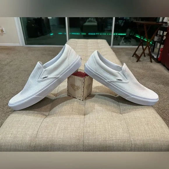 Vans Classic Slip-On Glitter White Men’s 13/Women’s 14.5 NWOB - Hard to Find!