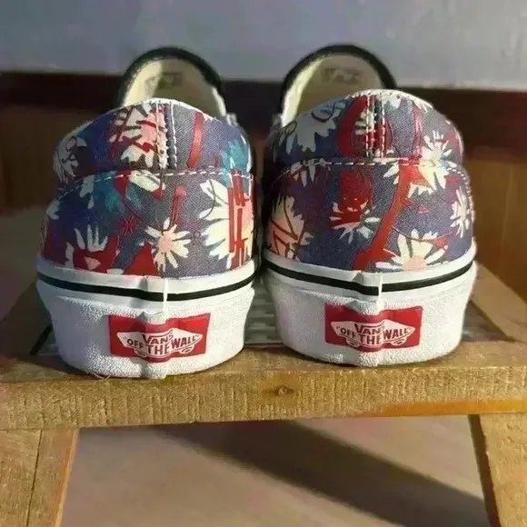 Vans Classics Slip-Ons Floral “Graffiti”