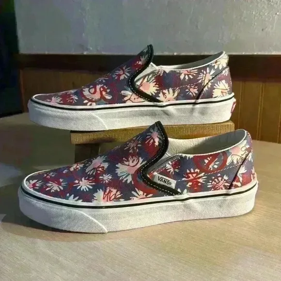 Vans Classics Slip-Ons Floral “Graffiti”