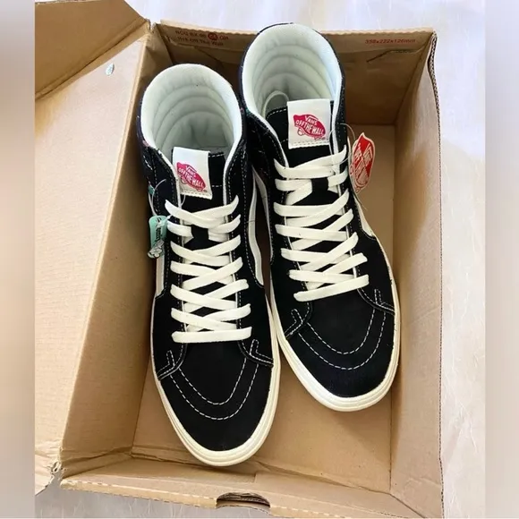 Vans Comfycush SK8-HI 'Black Mens Size 11.0US  Women Size 12.5 US